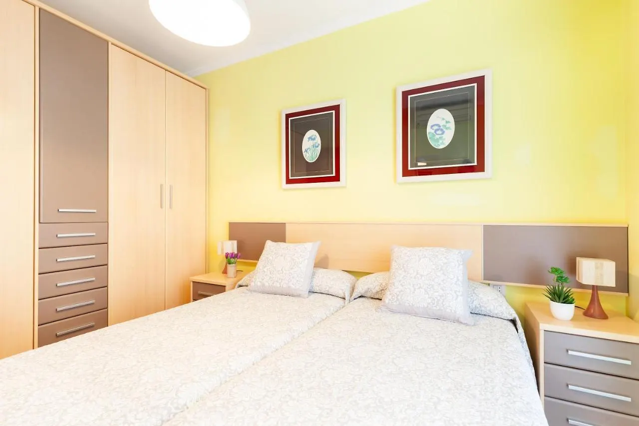 Click&Flat Fira Gran Via Apartment L'Hospitalet de Llobregat Spain